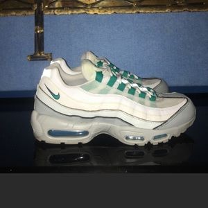 Nike Air Max 95 Clear Emerald